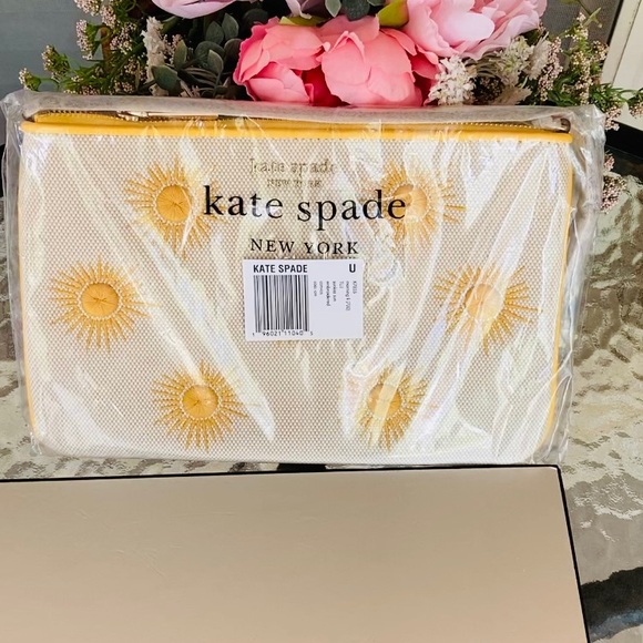 Kate Spade Sunkiss Embroidered Canvas Sun Pouch Wristlet NWT - Picture 5 of 11